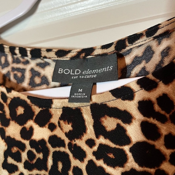 BOLD Elements | Leopard Print Blouse with Cold Shoulder Ruffled Sleeves Medium - Picture 5 of 8